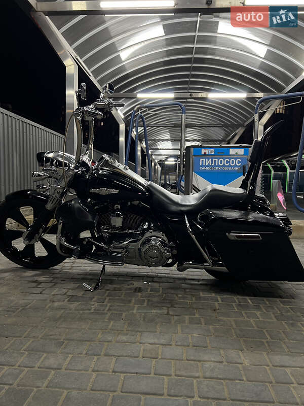 Мотоцикл Круизер Harley-Davidson Road King 2010 в Одессе