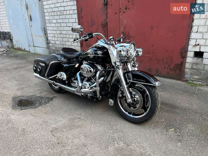 Мотоцикл Круизер Harley-Davidson Road King 2010 в Киеве