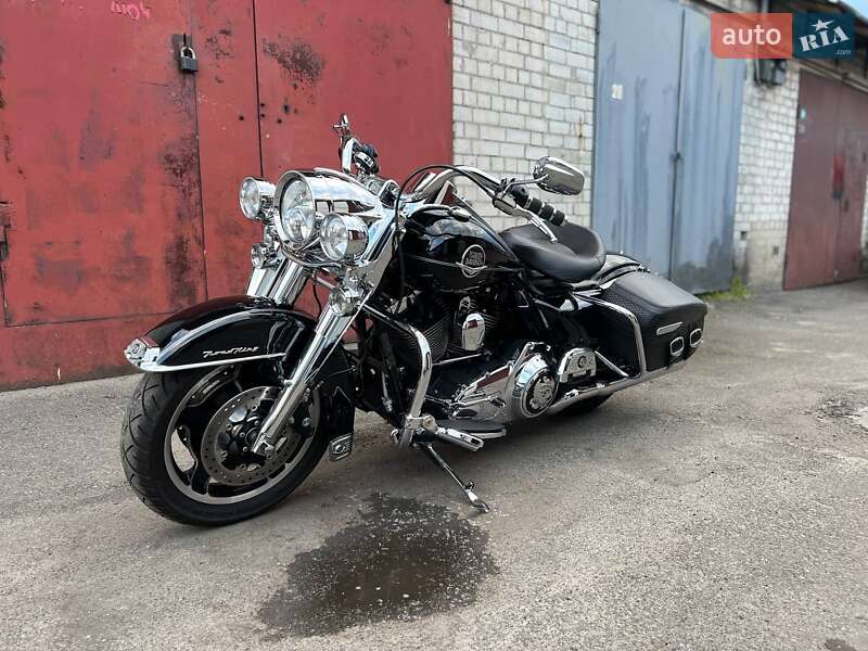 Мотоцикл Круизер Harley-Davidson Road King 2010 в Киеве