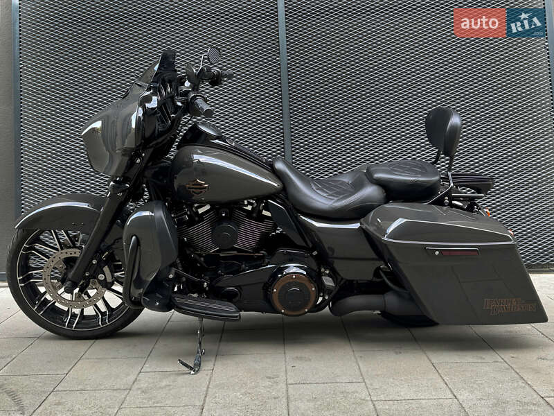 Мотоцикл Круизер Harley-Davidson Street Glide 2020 в 