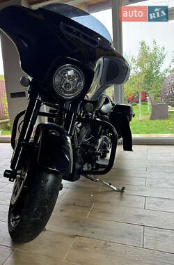 Мотоцикл Круизер Harley-Davidson Street Glide 2019 в 