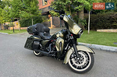 Мотоцикл Туризм Harley-Davidson Touring 2014 в 