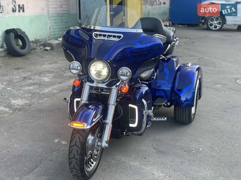 Трайк Harley-Davidson Tri Glide 2016 в Киеве