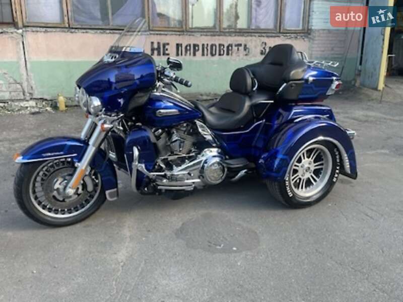 Трайк Harley-Davidson Tri Glide 2016 в Киеве