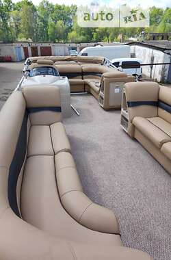 Катер Harris Crown Pontoon 2005 в Житомире