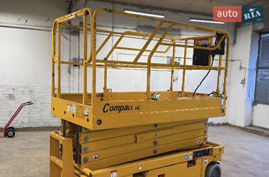 Ножичний підйомник Haulotte Compact 12 2014 в 