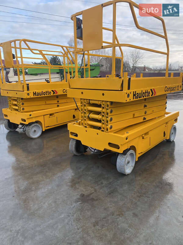 Ножичний підйомник Haulotte Compact 12 2009 в Києві