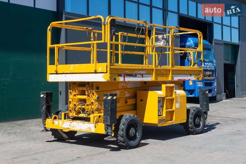 Ножничный подъемник Haulotte H 2008 в Житомире
