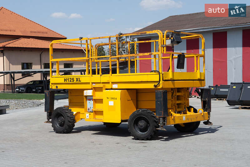 Ножничный подъемник Haulotte H 2007 в Житомире