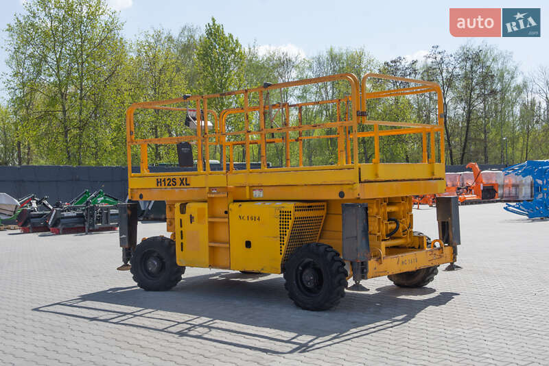 Ножничный подъемник Haulotte H 2007 в Житомире