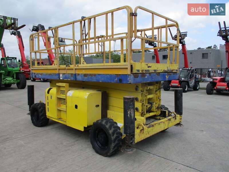Ножичний підйомник Haulotte H 2005 в Києві