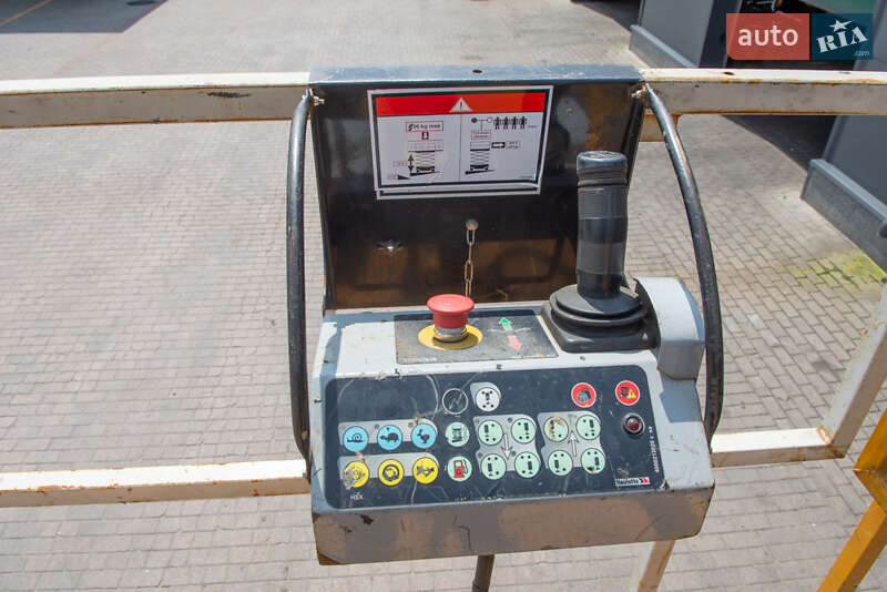 Ножничный подъемник Haulotte H 2014 в Житомире