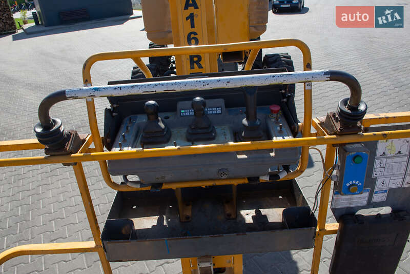 Колінчатий підйомник Haulotte HA 2015 в Житомирі