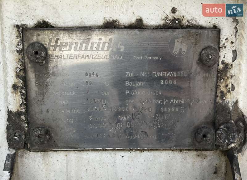 Цистерна полуприцеп Hendricks Goch 2003 в Львове