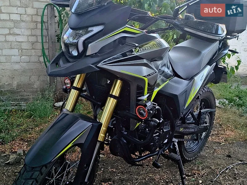 Hensim ADV 300 2025