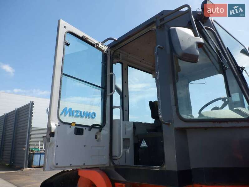 Фронтальні навантажувачі Hitachi LX 2005 в Одесі