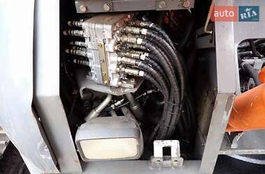 Гусеничный экскаватор Hitachi ZAXIS 2007 в Одессе