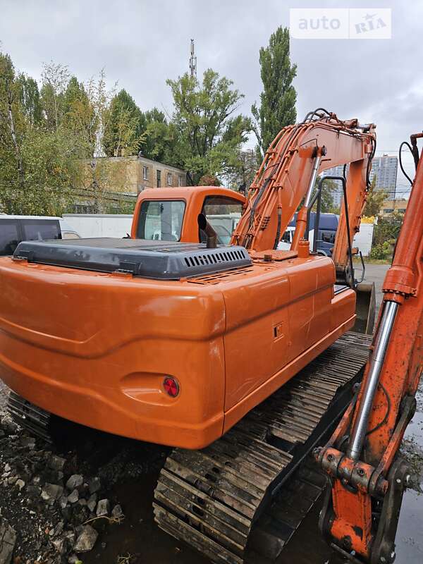 Гусеничный экскаватор Hitachi ZAXIS 2007 в 
