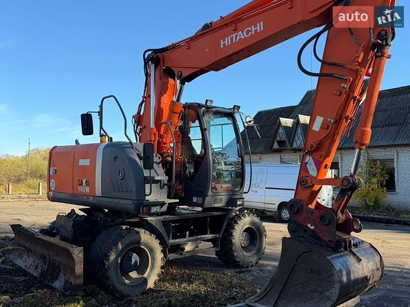Колісний екскаватор Hitachi ZAXIS 2008 в Долині