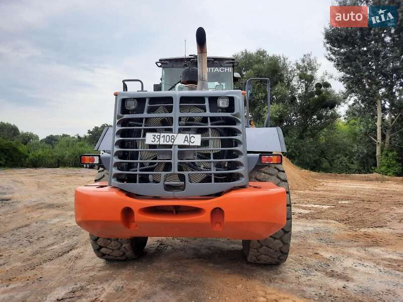 Фронтальный погрузчик Hitachi ZW 2006 в Луцке