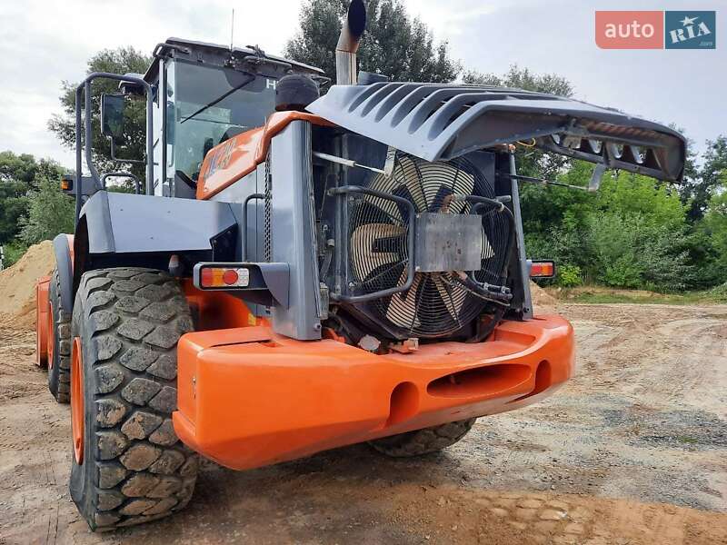 Фронтальный погрузчик Hitachi ZW 2006 в Луцке