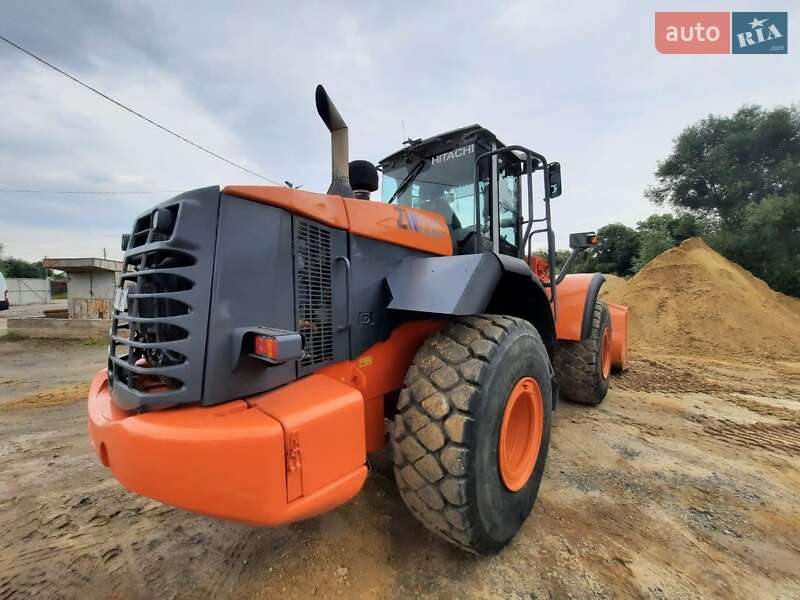 Фронтальный погрузчик Hitachi ZW 2006 в Луцке
