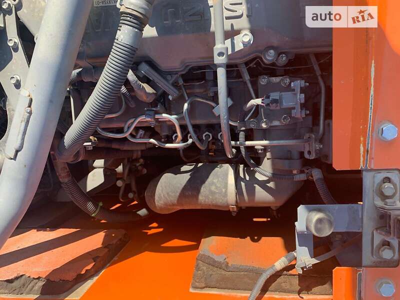 Гусеничный экскаватор Hitachi ZX 2011 в Киеве