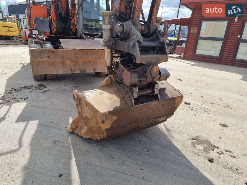 Колесный экскаватор Hitachi ZX 2005 в Одессе