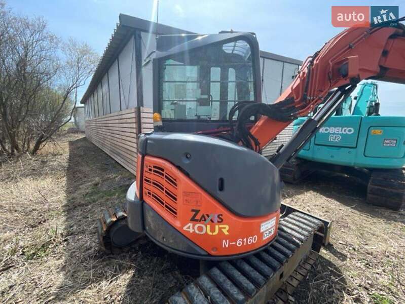 Гусеничный экскаватор Hitachi ZX 2010 в Одессе