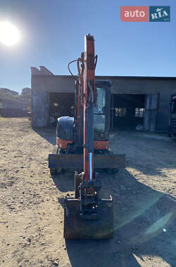 Гусеничный экскаватор Hitachi ZX 2011 в 
