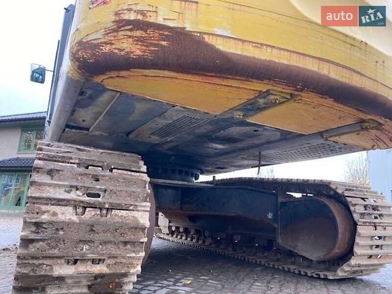 Гусеничный экскаватор Hitachi ZX 2013 в Киеве