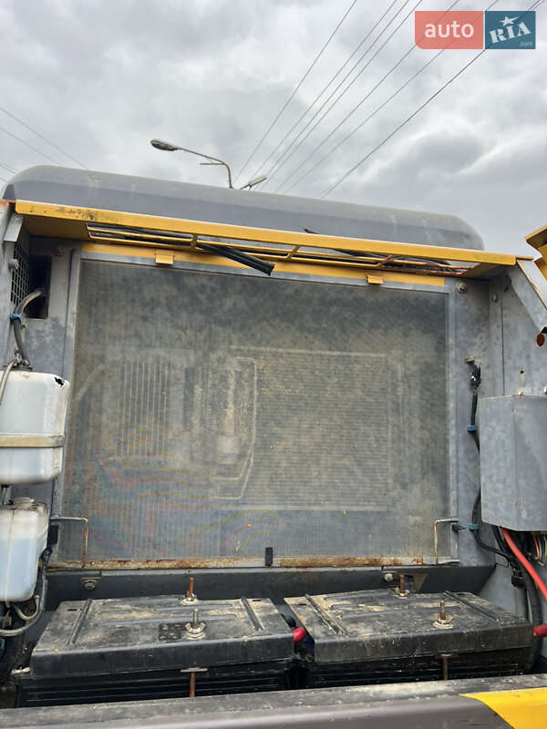Гусеничний екскаватор Hitachi ZX 2013 в Києві