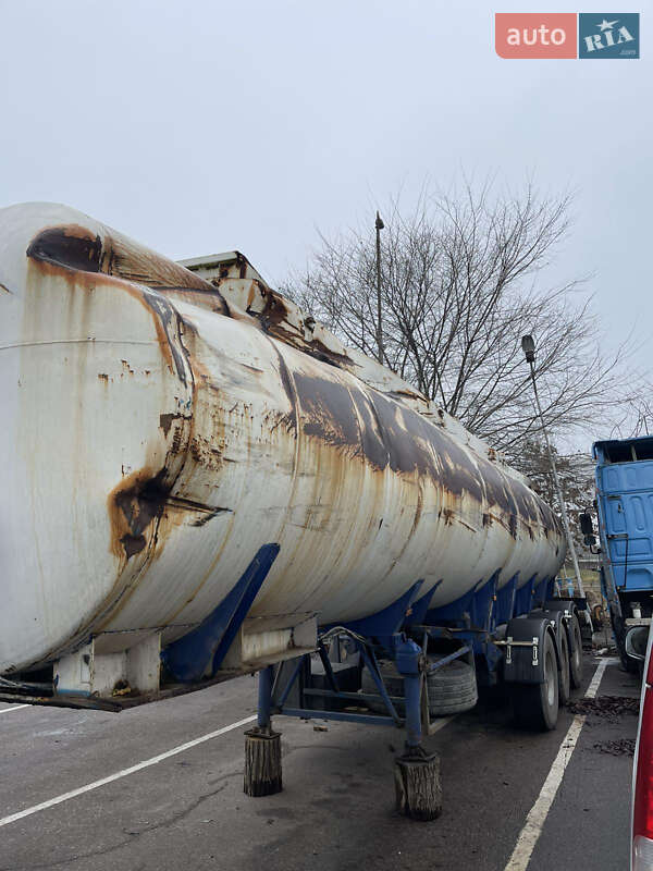 Цистерна HLS 350.45 1999 в Белой Церкви