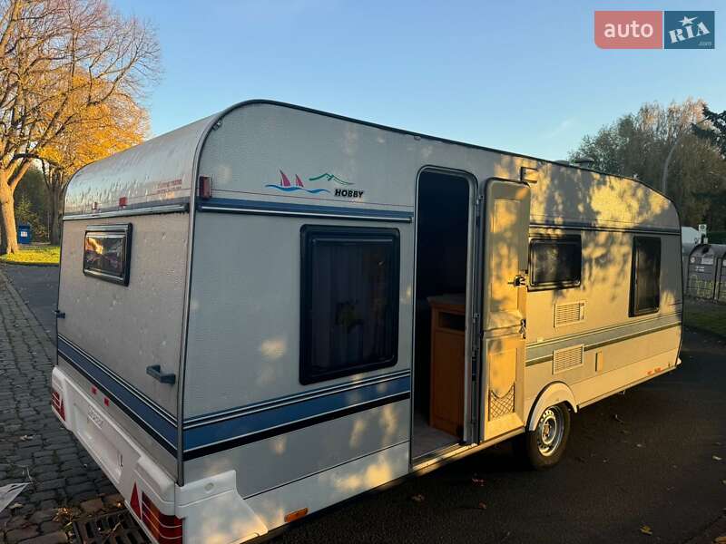 Причіп дача Hobby Deluxe 1995 в Чернівцях