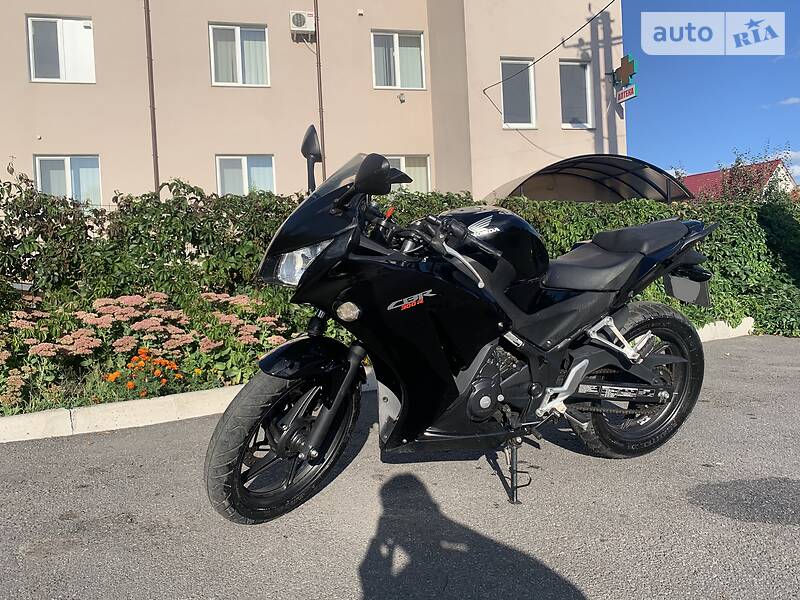 Мотоцикл Многоцелевой (All-round) Honda  2014 в 