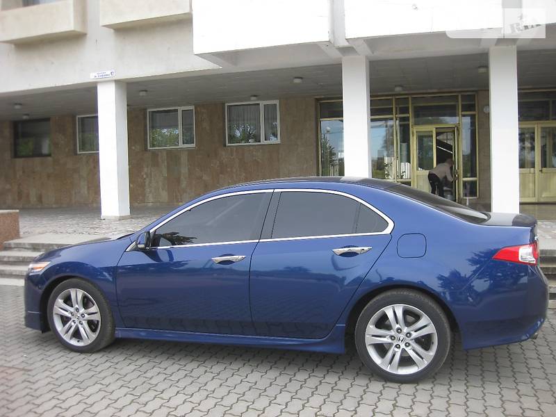 Honda Accord 2010 года