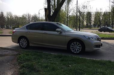 Седан Honda Accord 2015 в Киеве