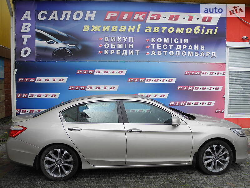 Honda Accord 2013 года