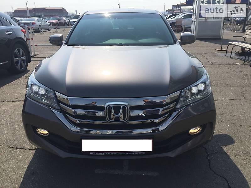 Седан Honda Accord 2015 в Киеве