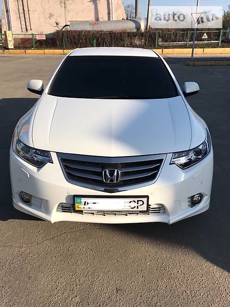 Honda Accord 2011 года