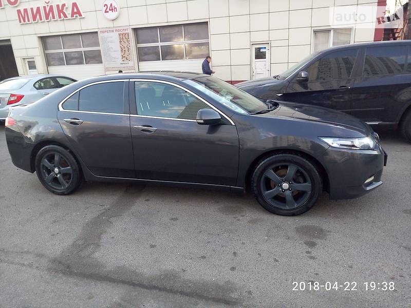 Honda Accord 2011 года