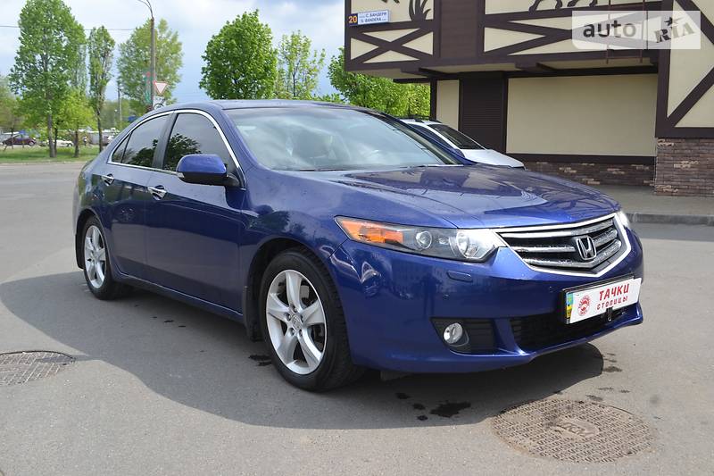 Honda Accord 2010 года
