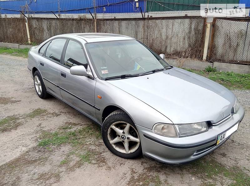 Седан Honda Accord 1995 в Киеве