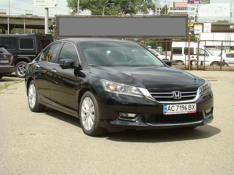 Седан Honda Accord 2015 в Киеве