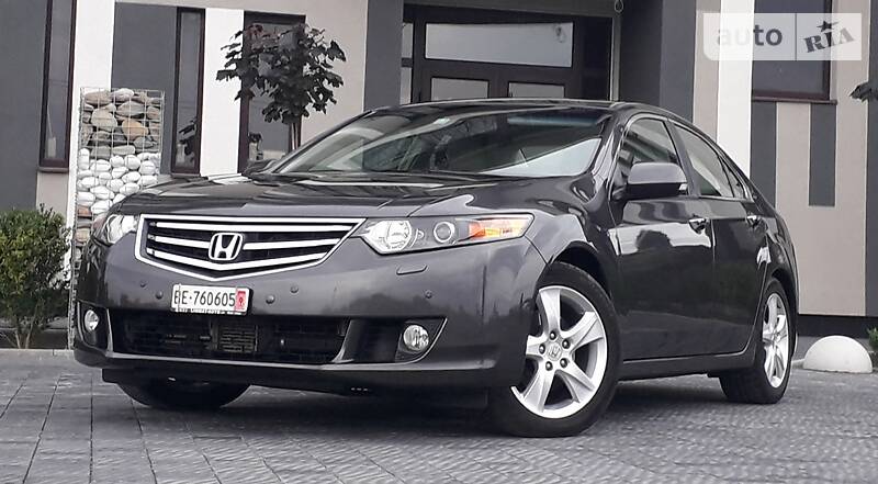 Седан Honda Accord 2011 в Стрию