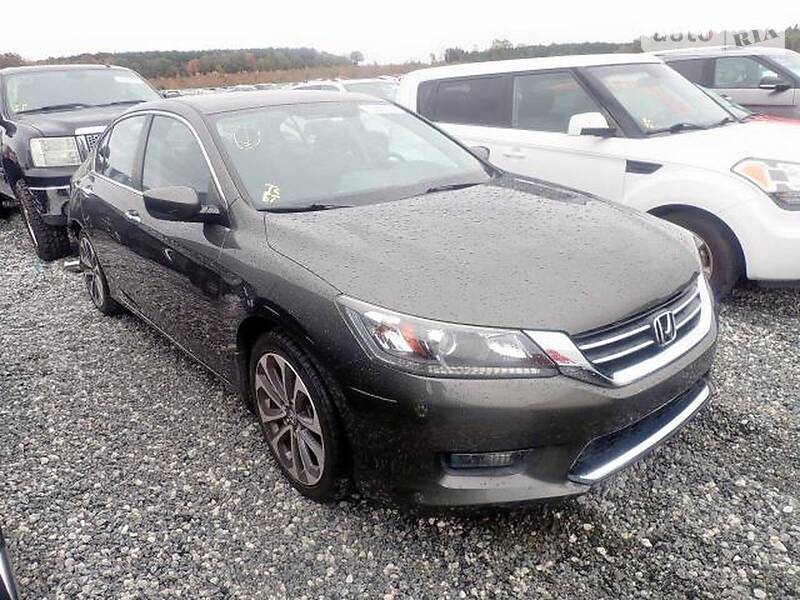 Седан Honda Accord 2014 в Киеве