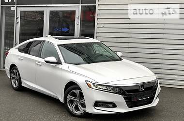 Седан Honda Accord 2018 в Киеве