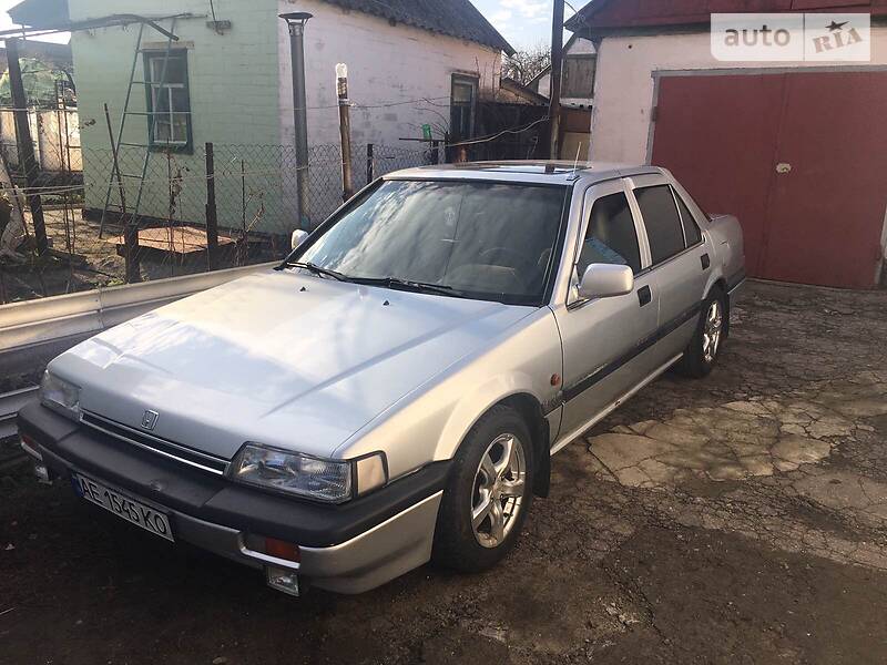 Седан Honda Accord 1987 в Днепре