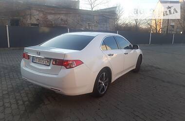 Седан Honda Accord 2015 в Калуші