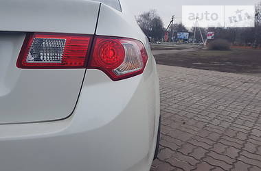 Седан Honda Accord 2010 в Обухове